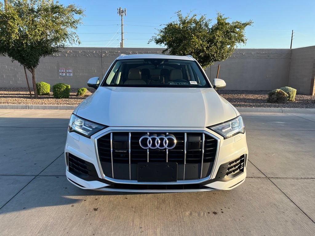 Used 2023 Audi Q7 2.0T Premium w/ Convenience Package AWD/4WD image 3