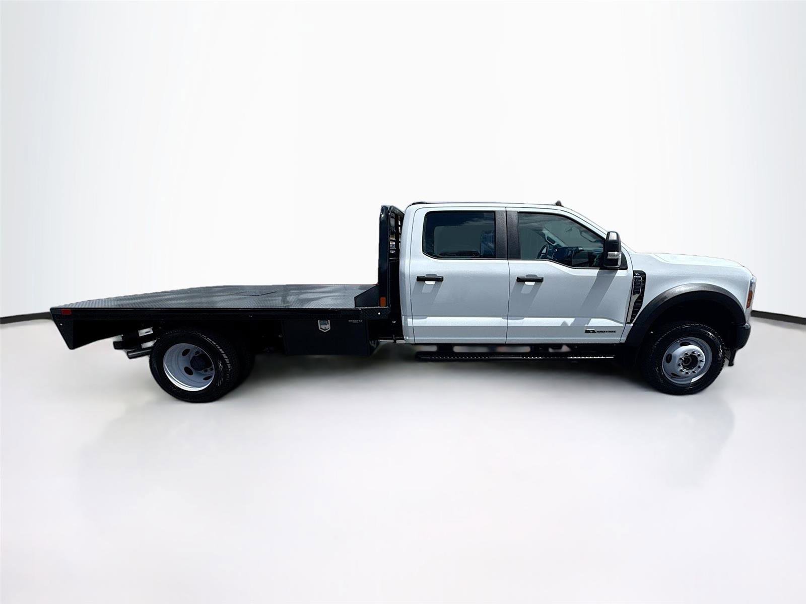 Used 2025 Ford F550 4x4 Crew Cab Super Duty image 30