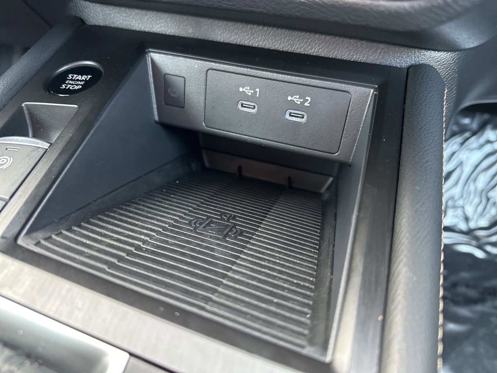 Used 2025 Nissan Kicks SV w/ Charging Package AWD/4WD image 51