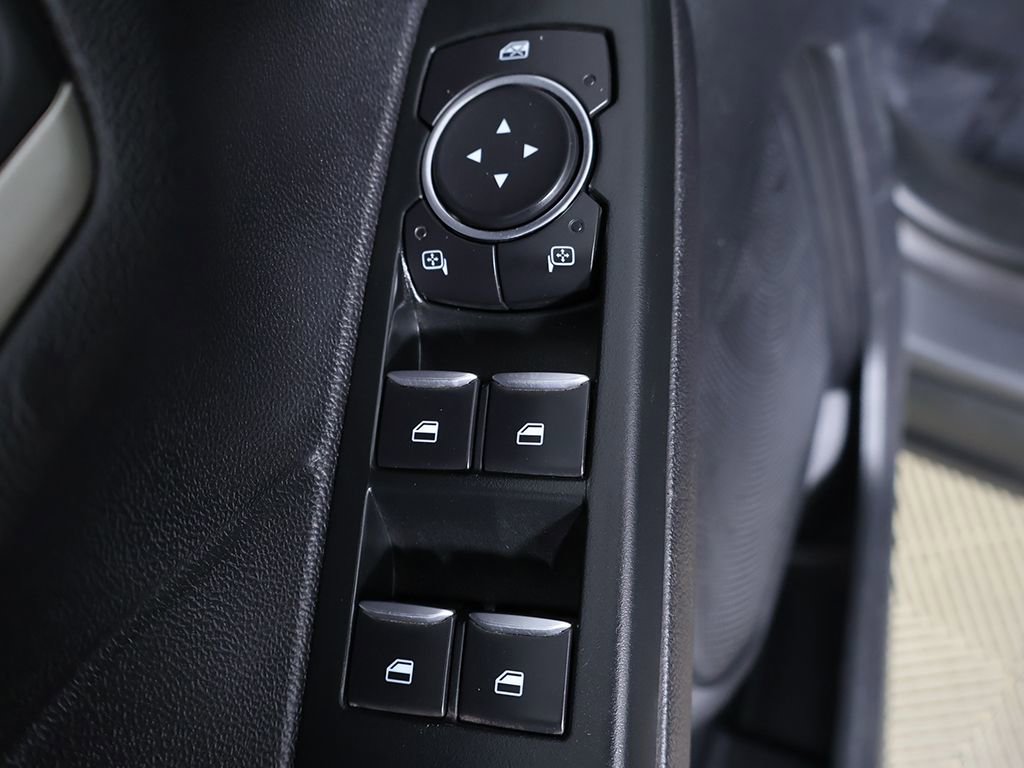 Used 2022 Ford Escape SE image 29