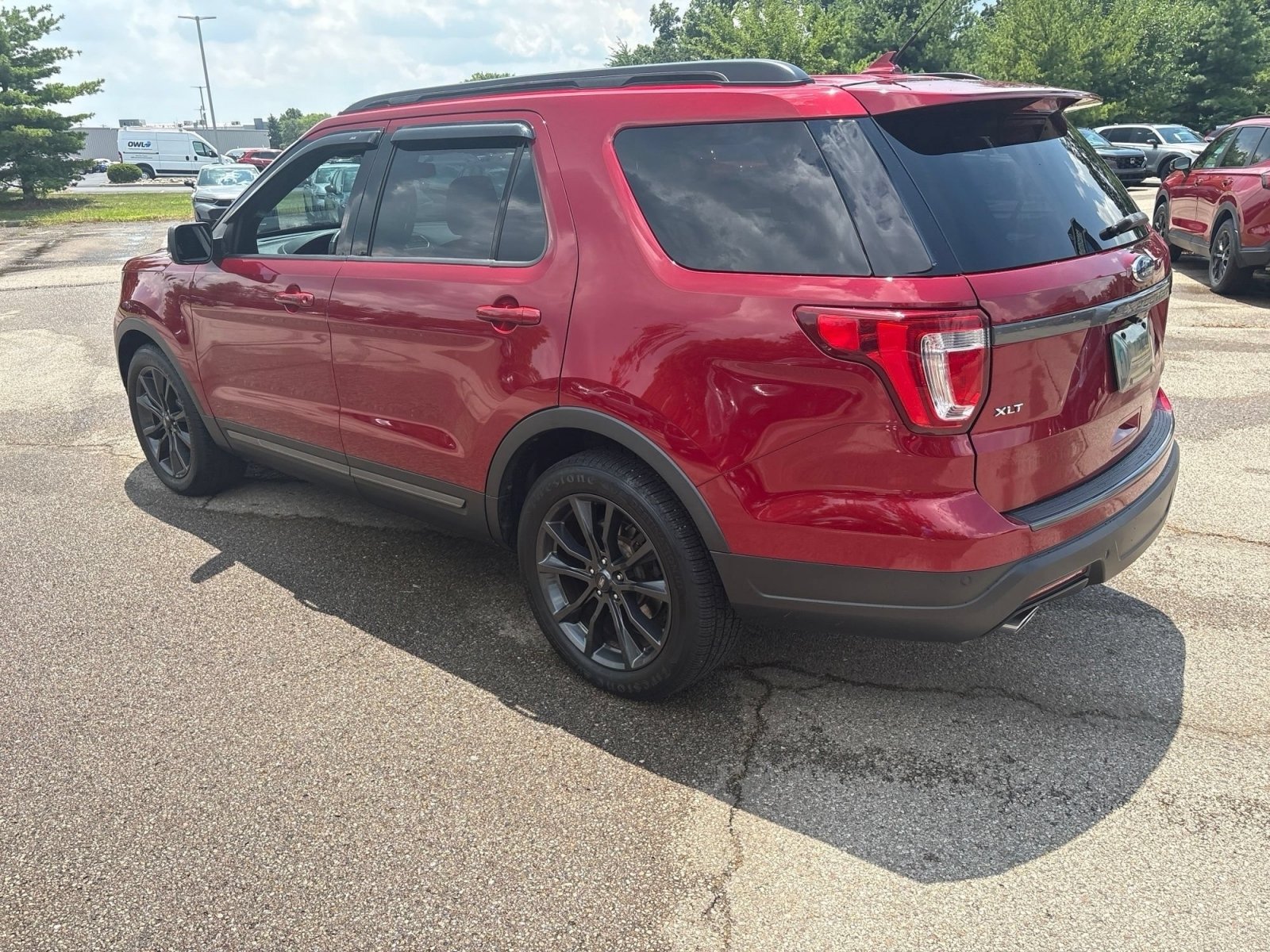 Used 2019 Ford Explorer XLT w/ Equipment Group 202A FWD image 6