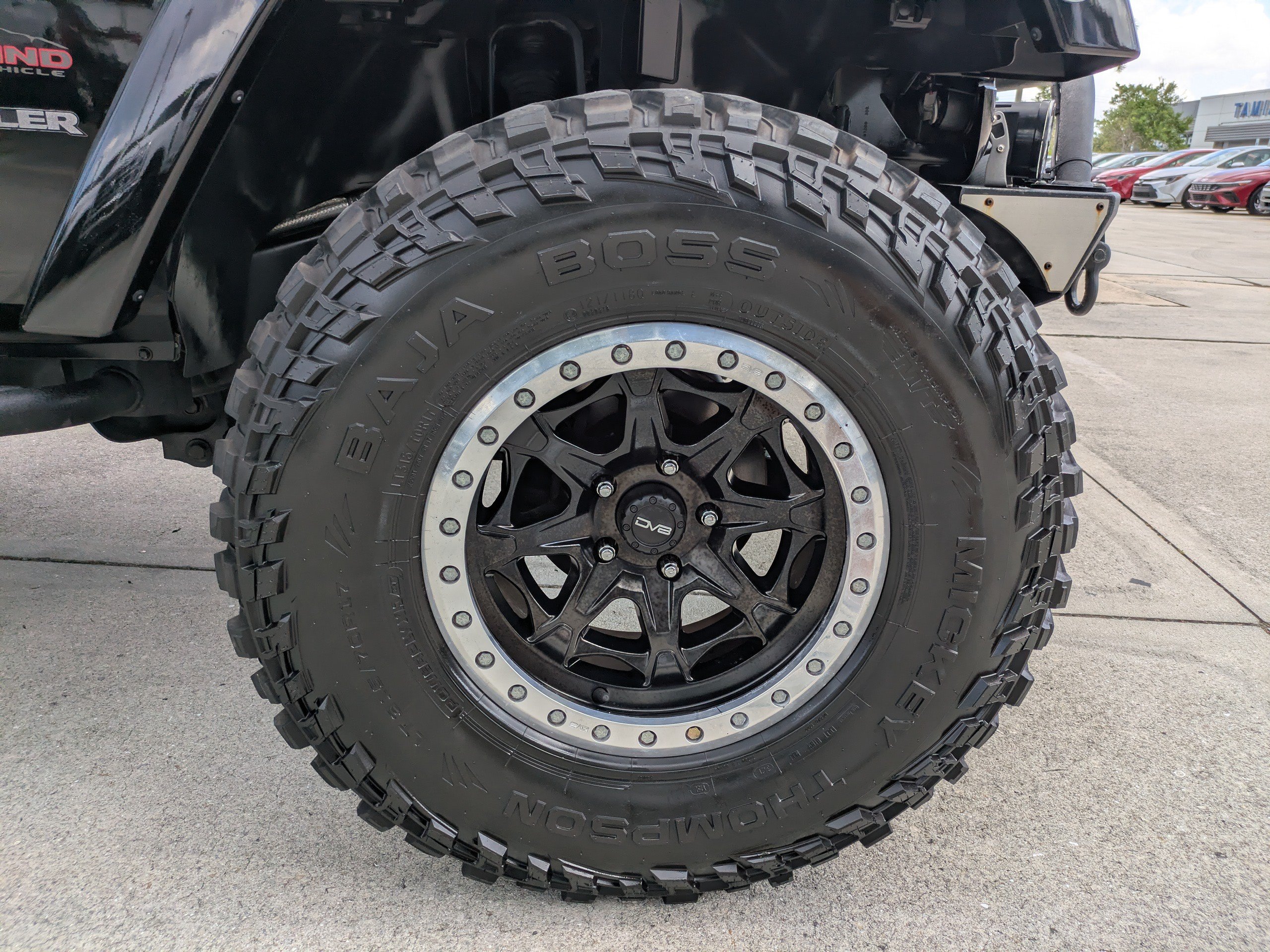 Used 2014 Jeep Wrangler Sahara w/ Connectivity Group AWD/4WD image 11