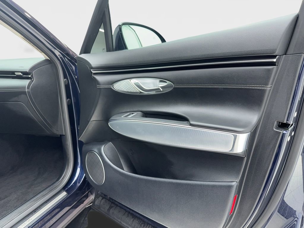 Used 2024 Genesis GV70 2.5T w/ Select Package image 34