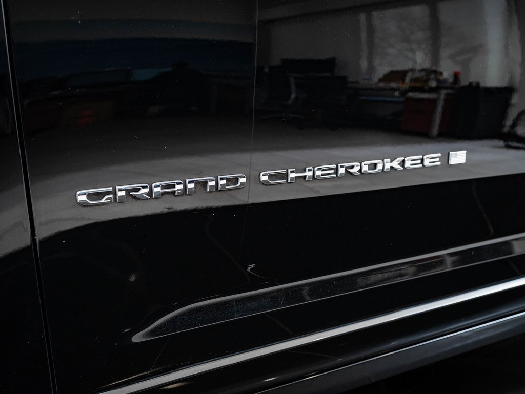 Used 2023 Jeep Grand Cherokee Overland w/ Adv Protech Group III image 16