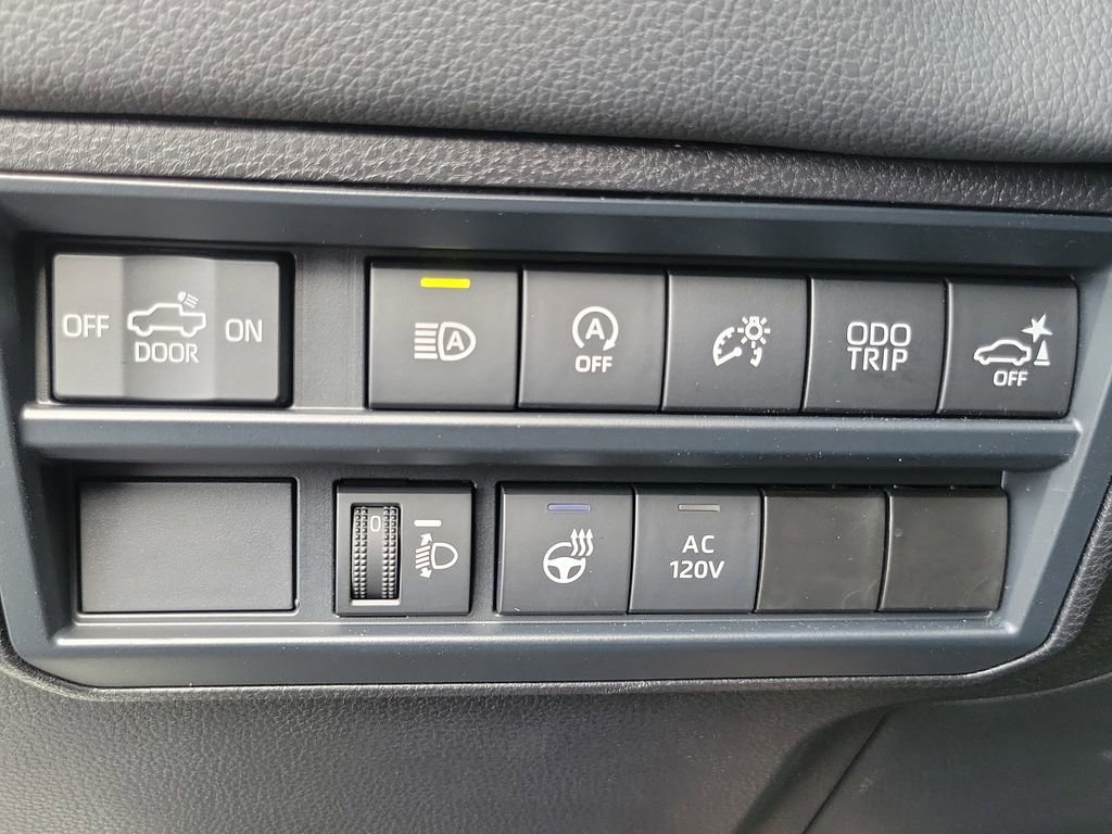 Used 2025 Toyota Tundra Limited image 17