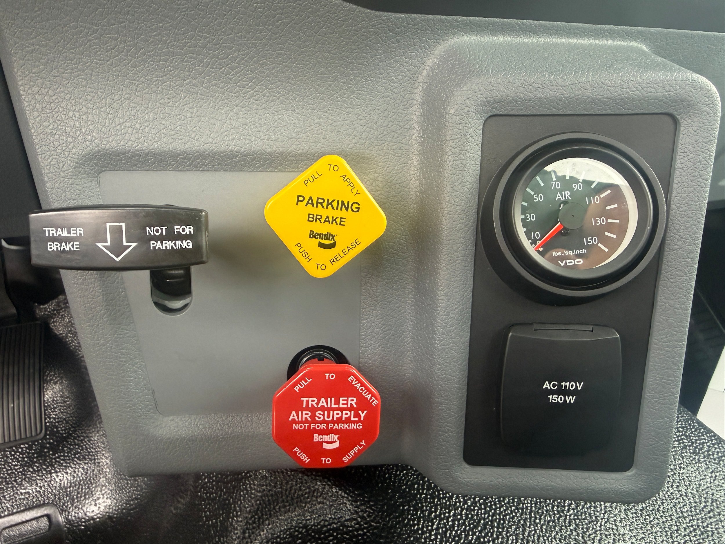 New 2027 Ford F750 2WD Regular Cab Super Duty image 16
