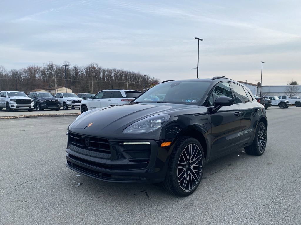 Used 2022 Porsche Macan Base image 5
