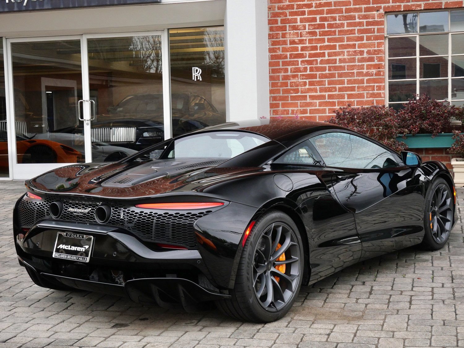 New 2026 McLaren Artura RWD image 4