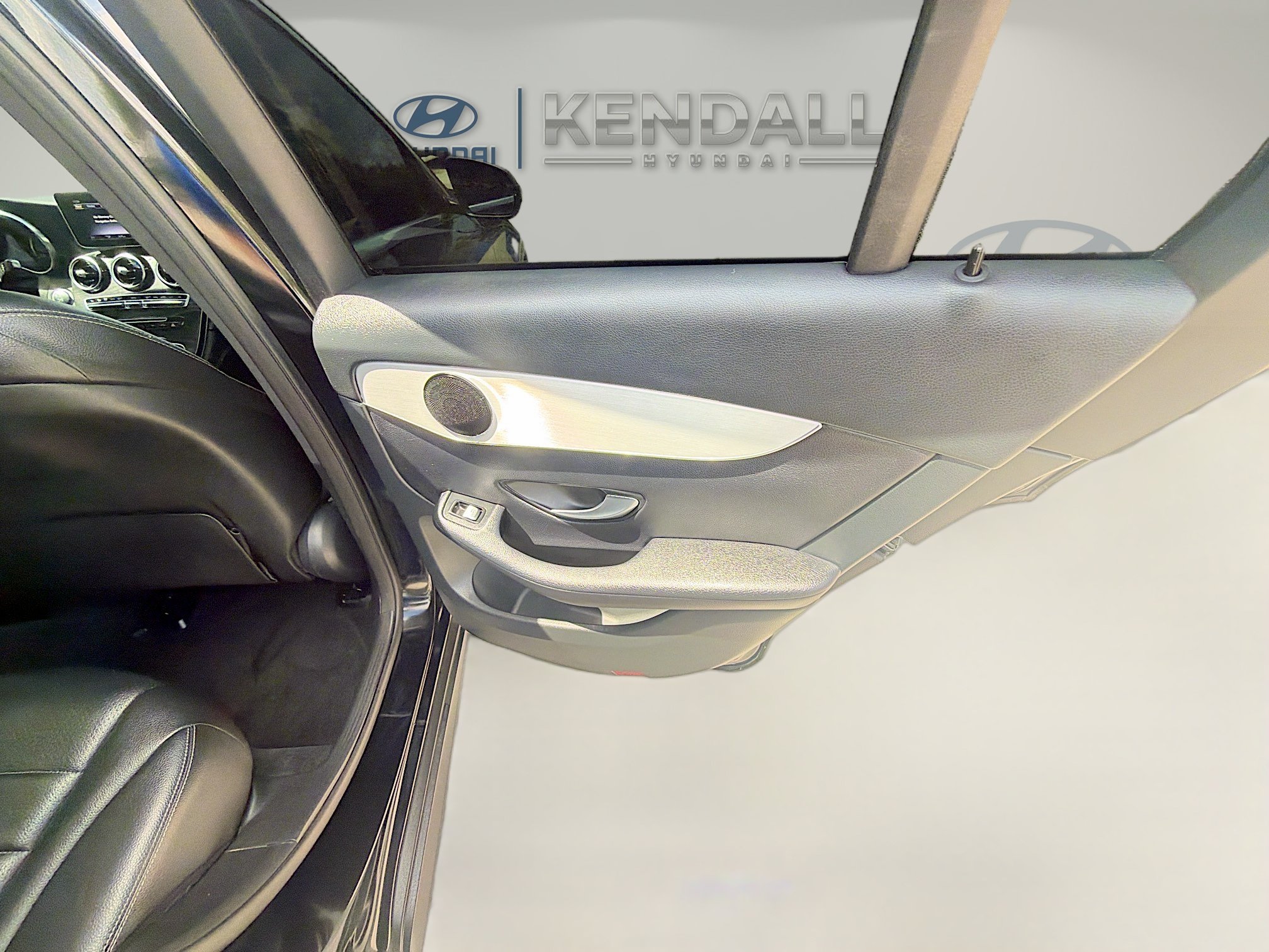 Used 2019 Mercedes-Benz GLC 300 4MATIC image 28