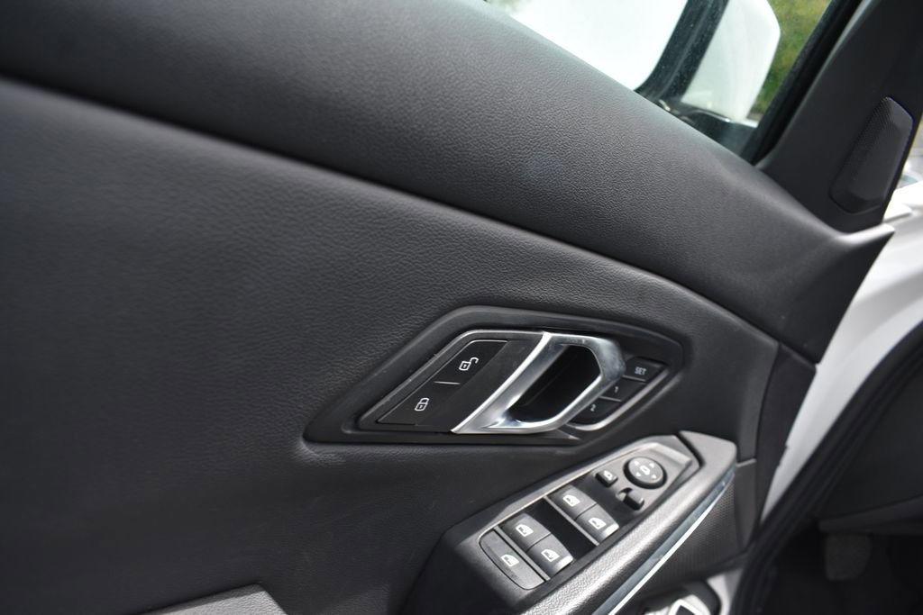 Used 2024 BMW 330e RWD image 14
