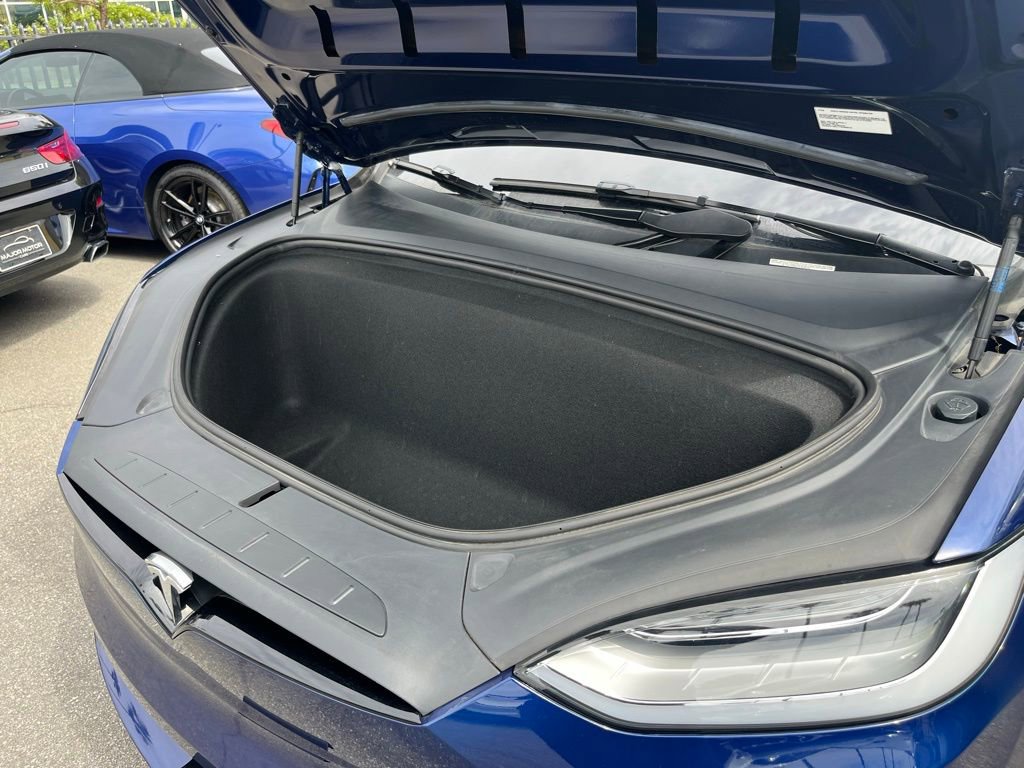 Used 2023 Tesla Model X AWD/4WD image 4