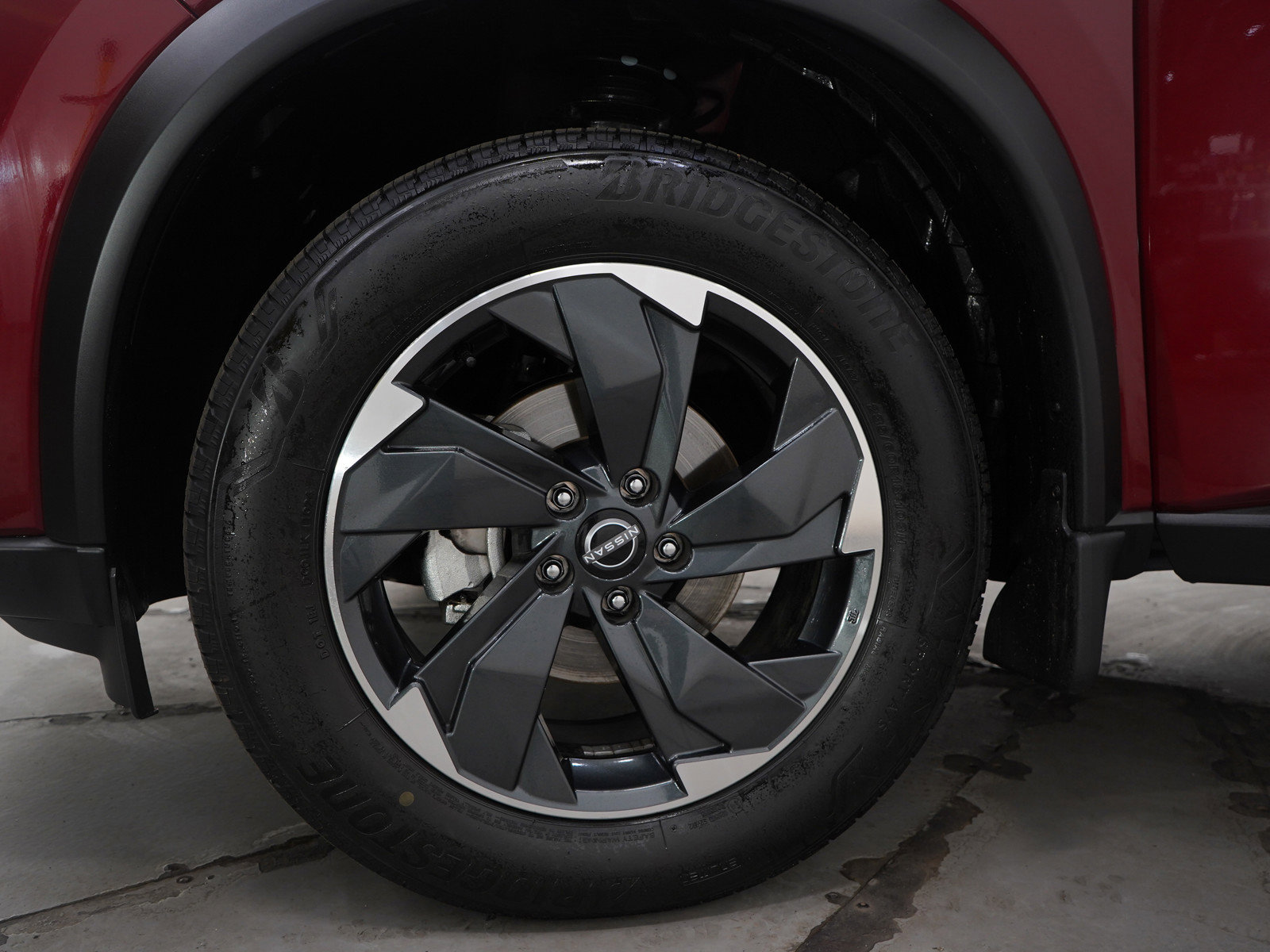 Used 2024 Nissan Rogue SV image 31