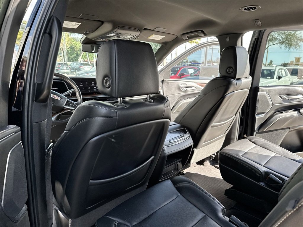 Used 2023 Cadillac Escalade Luxury image 35