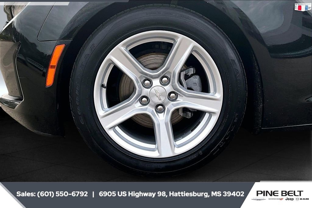 Used 2023 Chevrolet Camaro LT image 7