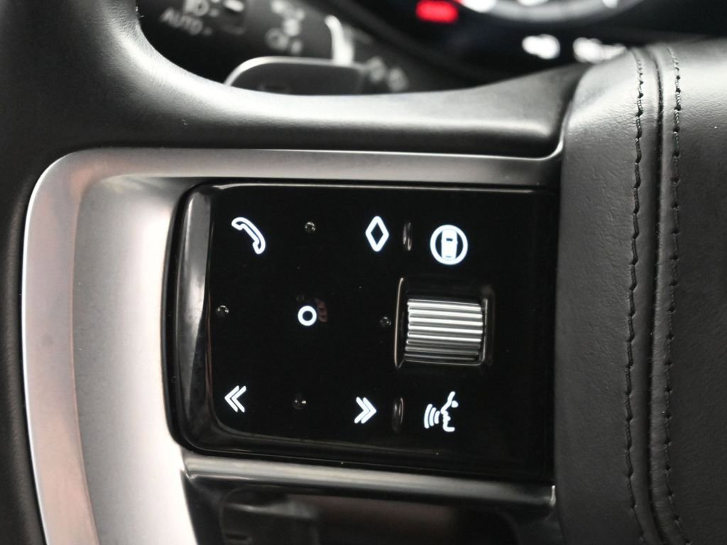 Used 2024 Land Rover Range Rover Long Wheelbase SE image 19