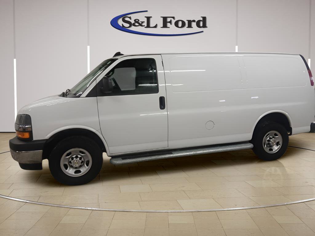 Used 2024 Chevrolet Express 2500 w/ Driver Convenience Package image 2
