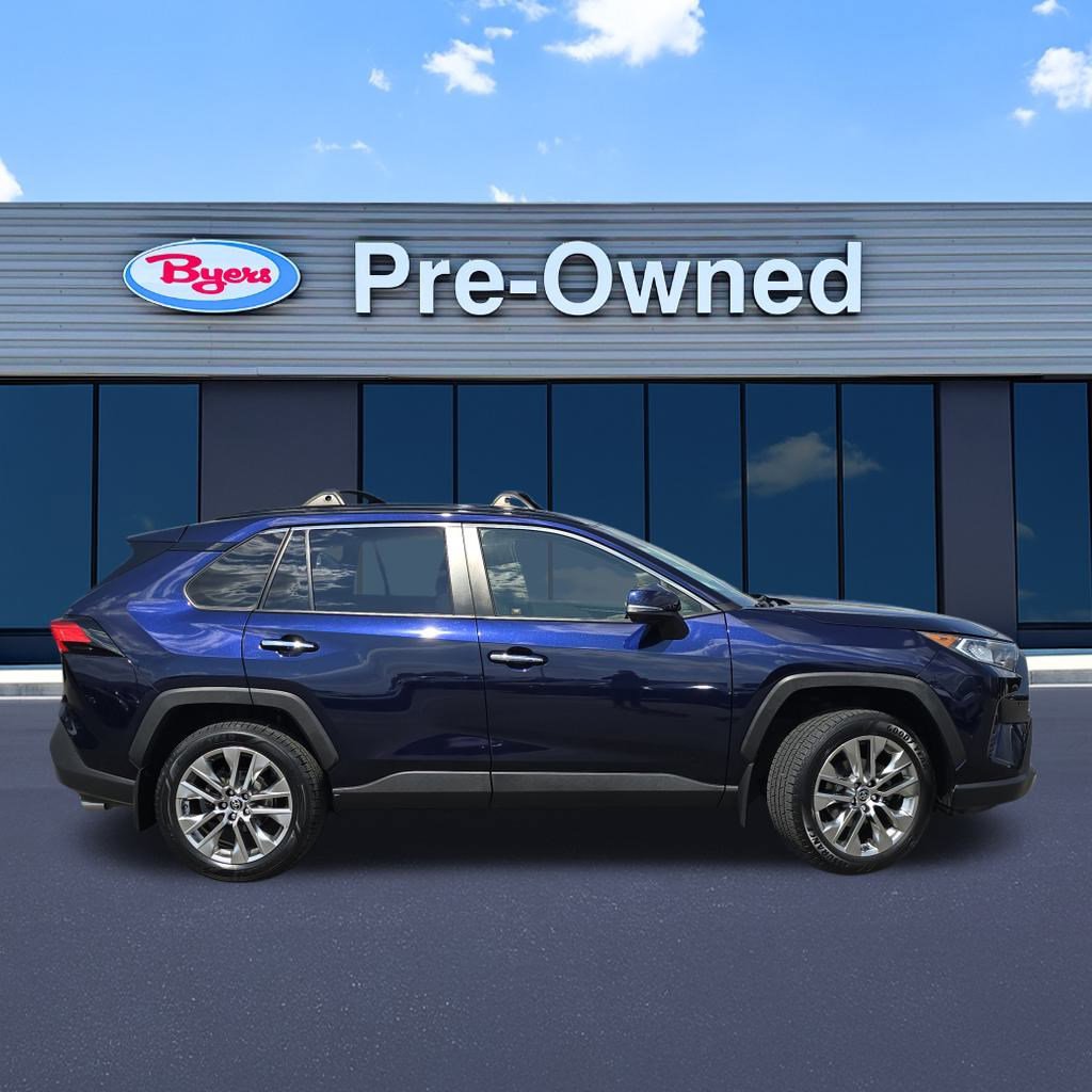 Used 2020 Toyota RAV4 Limited image 8