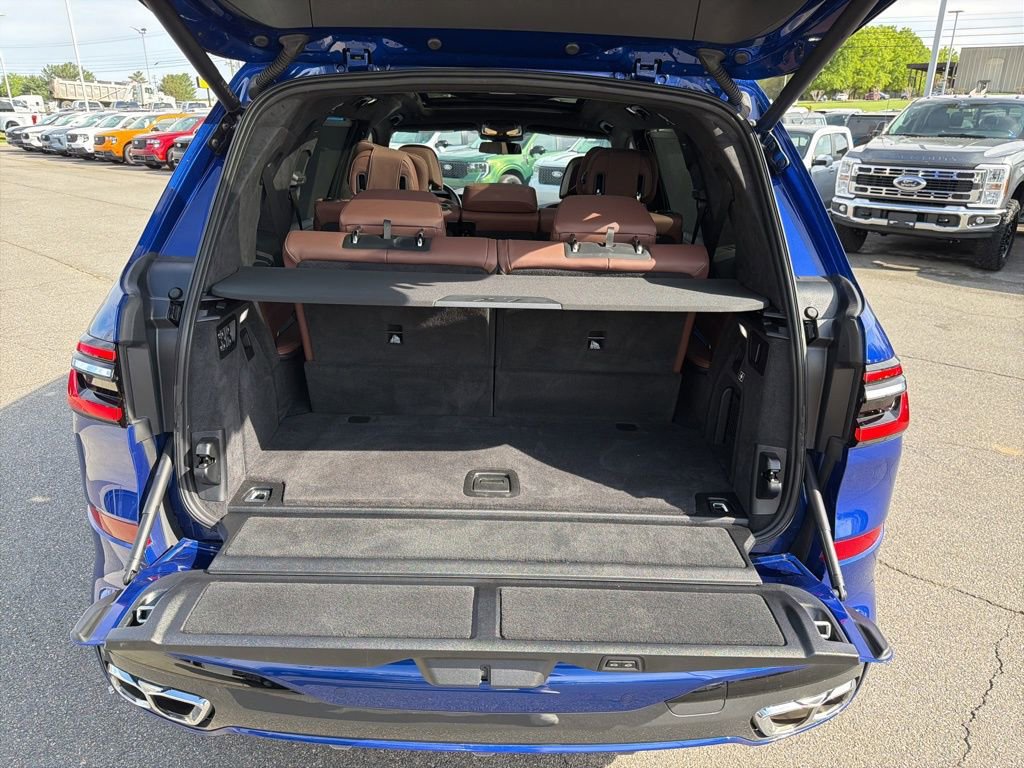 Used 2025 BMW X7 M60i w/ Executive Package AWD/4WD image 17