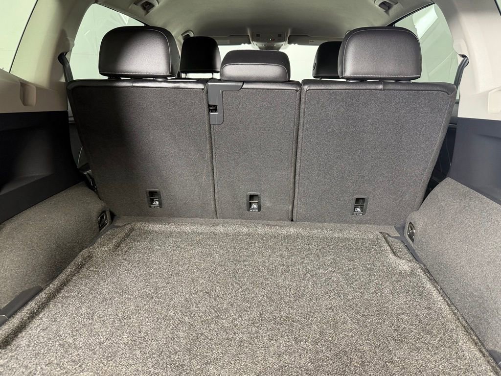 Used 2022 Volkswagen Tiguan SE image 34