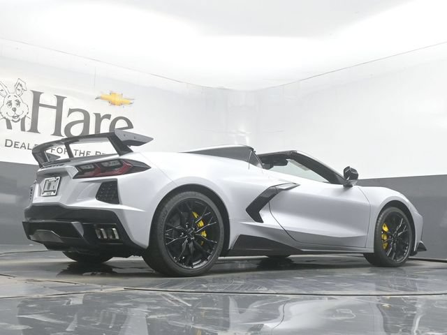 New 2026 Chevrolet Corvette Stingray Premium Conv w/ Stealth Interior Trim Package RWD image 13
