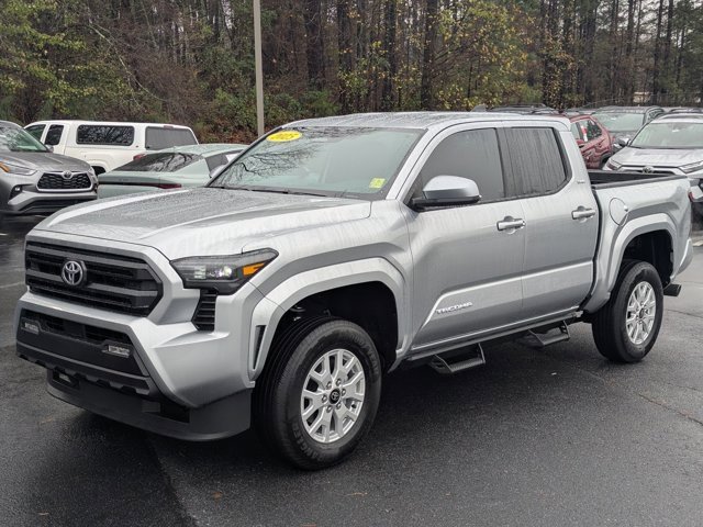 Used 2025 Toyota Tacoma SR5 image 3