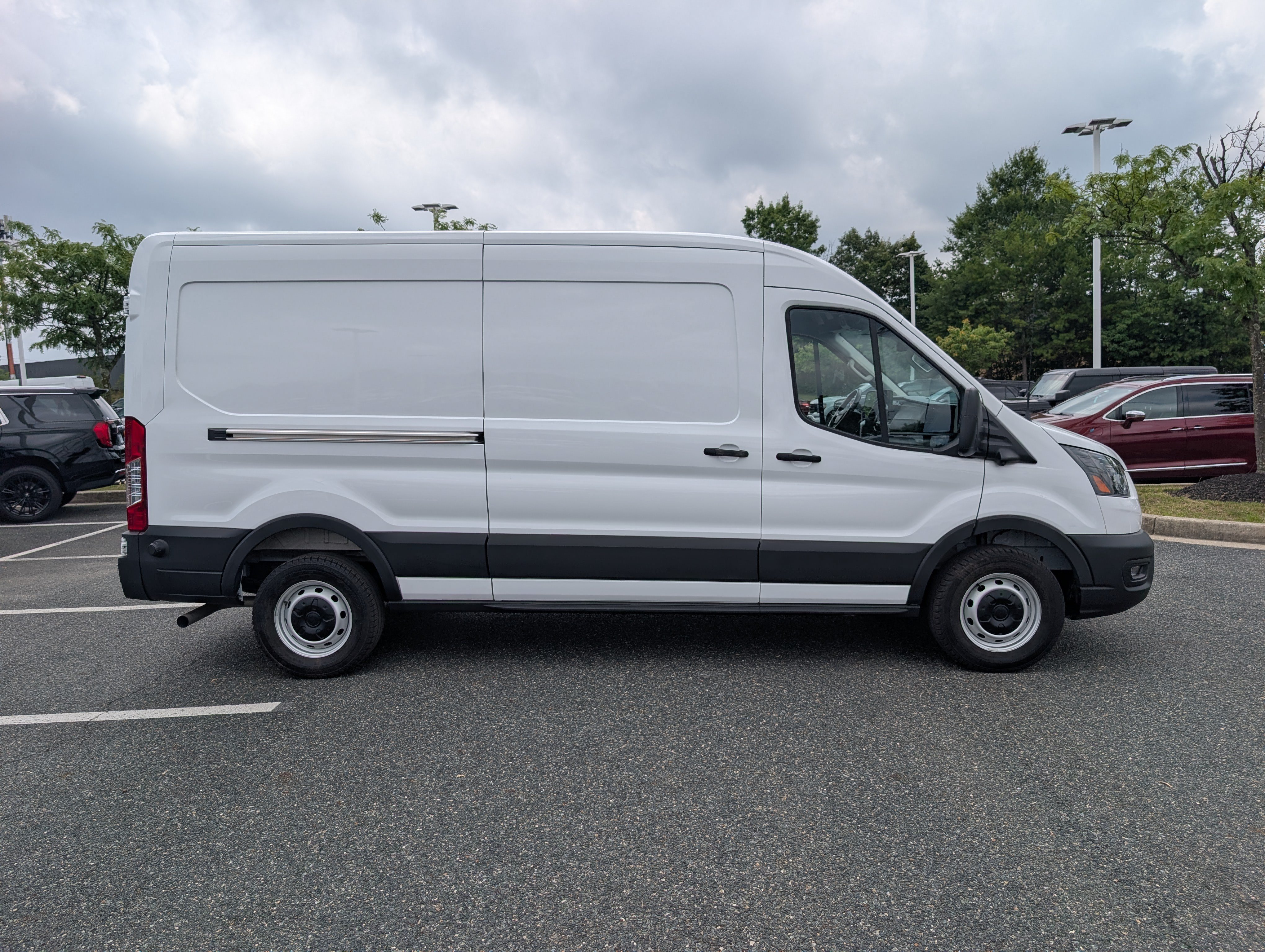 Used 2025 Ford Transit 350 148 Medium Roof RWD image 2