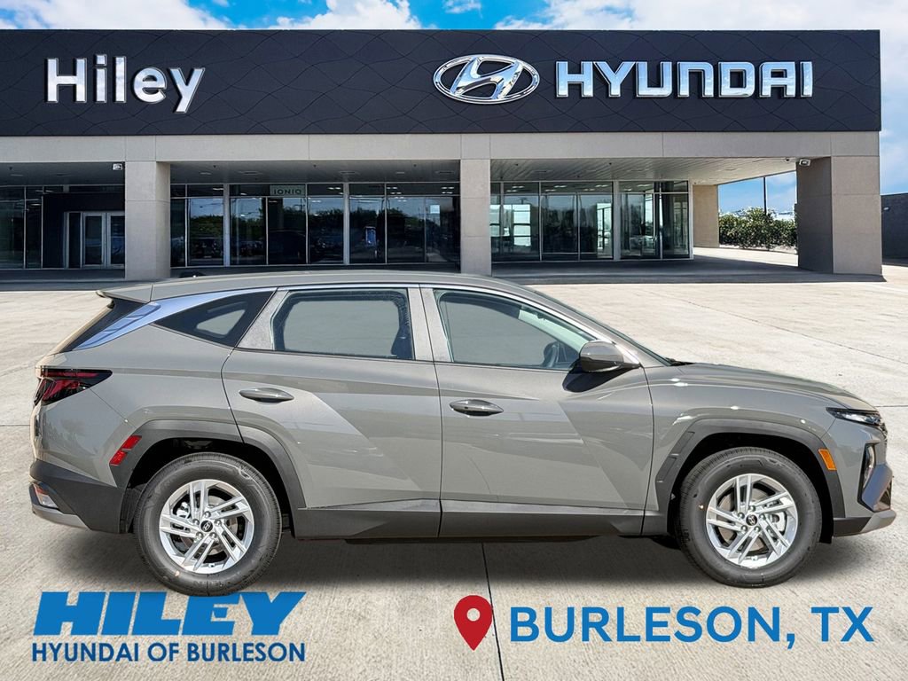 New 2026 Hyundai Tucson SE image 3