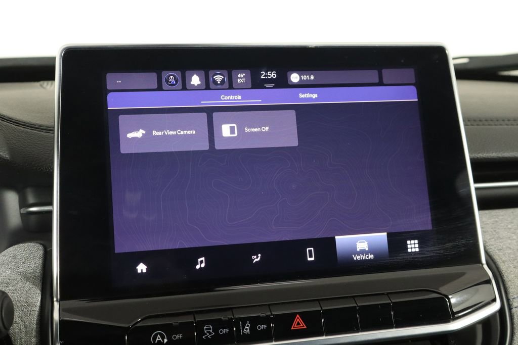 Used 2024 Jeep Compass Latitude image 34