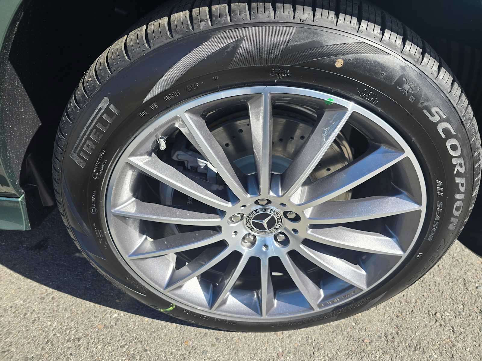New 2026 Mercedes-Benz GLE 580 4MATIC image 9