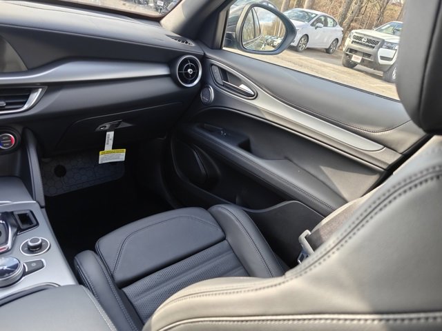 New 2026 Alfa Romeo Stelvio Sprint image 46