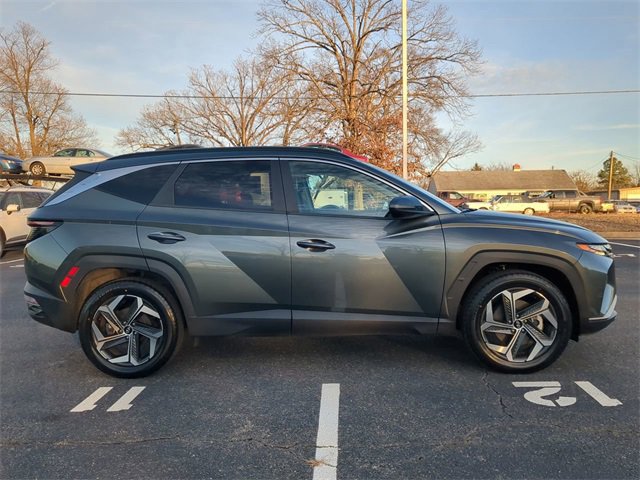 Used 2022 Hyundai Tucson SEL w/ Convenience + Premium Package image 3