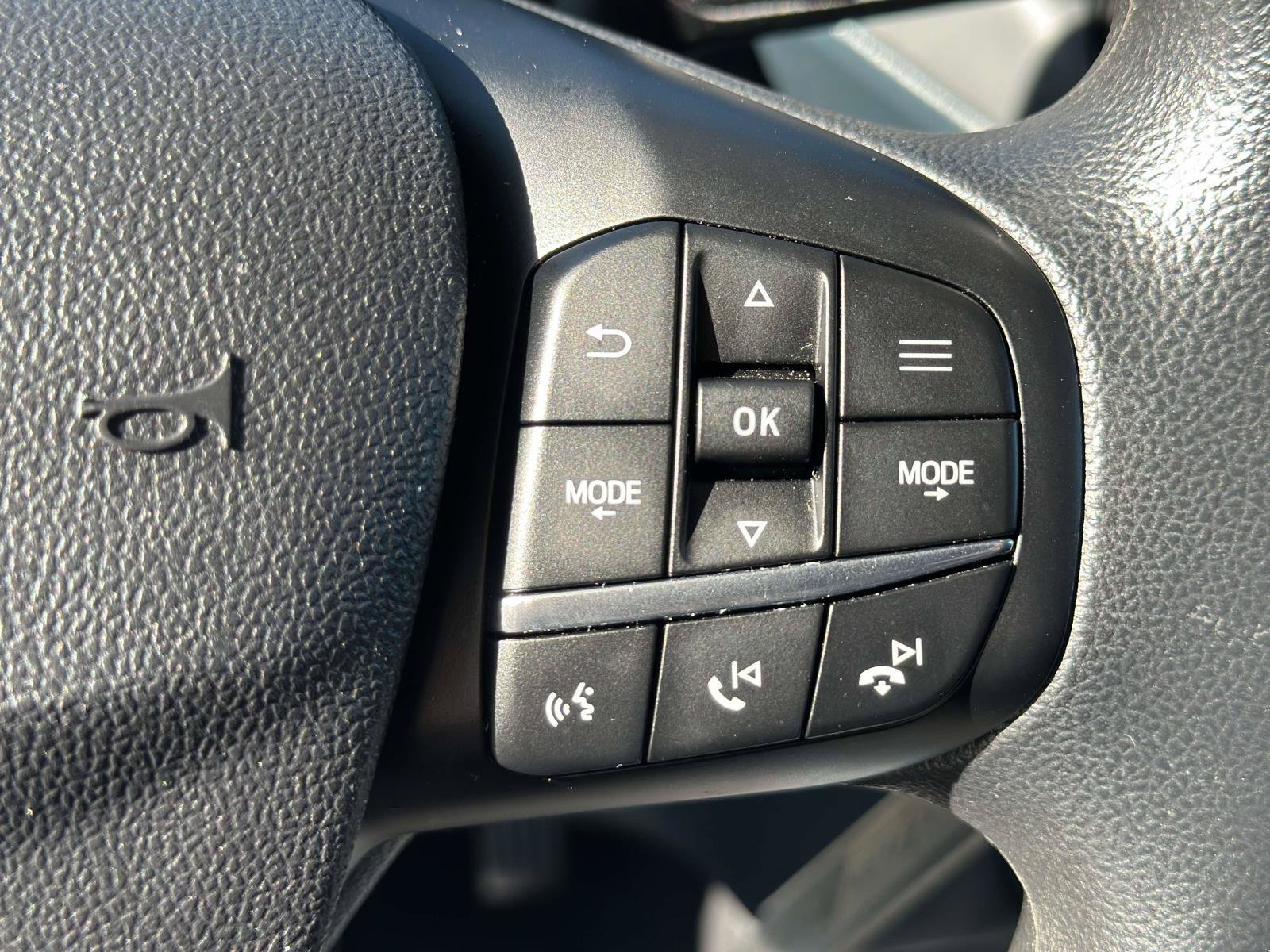 Used 2025 Ford Maverick XL w/ Equipment Group 102A AWD/4WD image 18