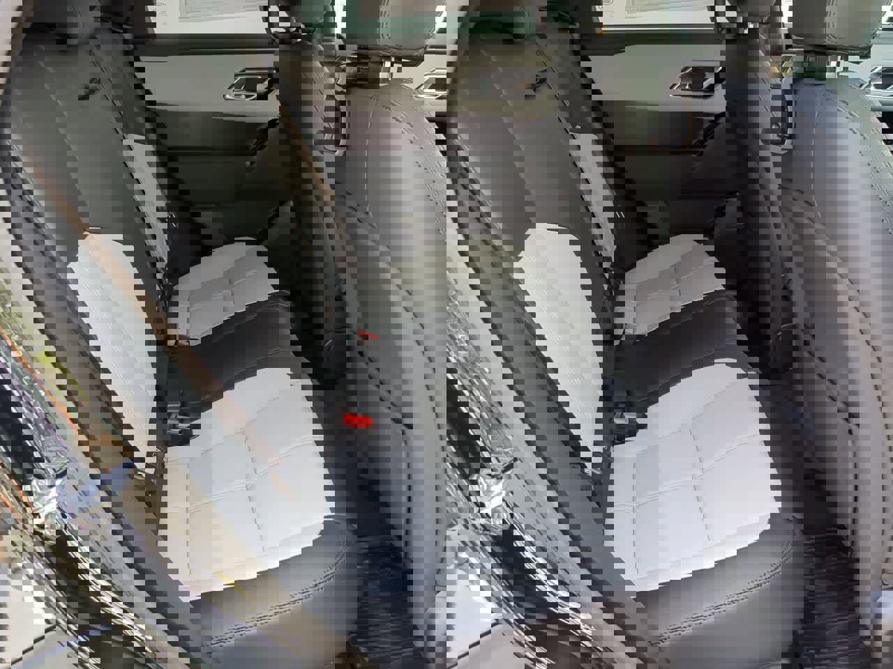 New 2026 Land Rover Range Rover Velar Dynamic SE image 22