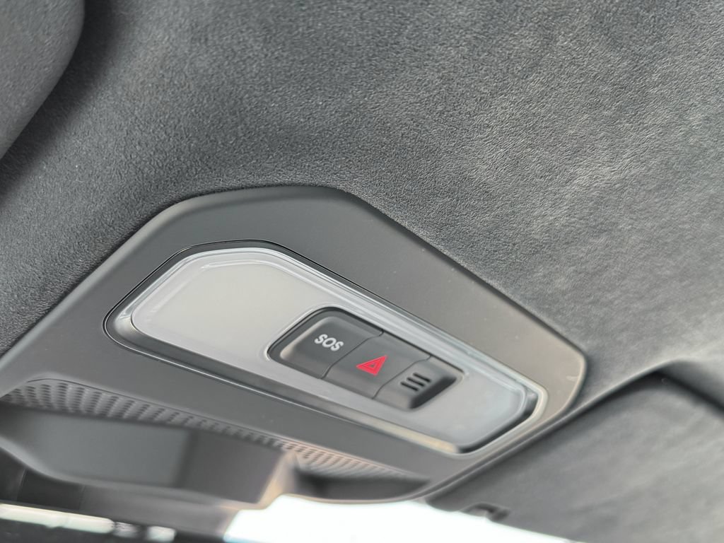 Used 2024 Rivian R1S Adventure AWD/4WD image 24