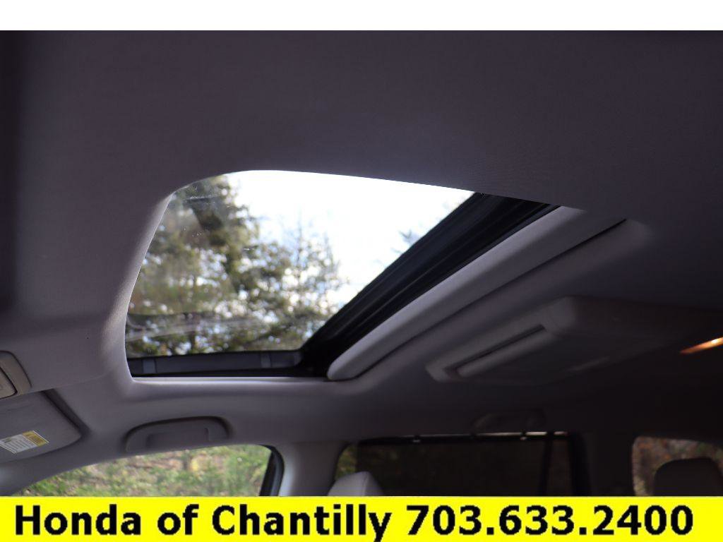 Used 2017 Honda Pilot Touring image 23