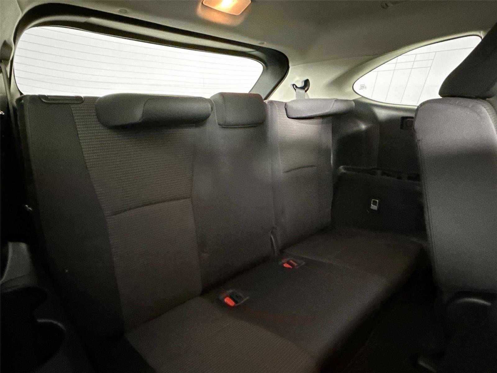 Used 2023 Toyota Highlander LE FWD image 36