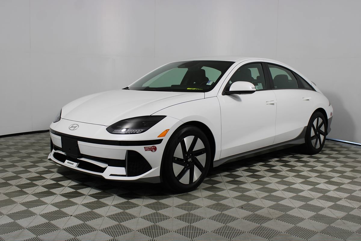 Used 2024 Hyundai Ioniq 6 SE RWD image 27