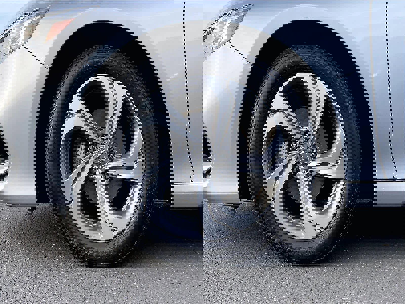 Used 2018 Honda Accord EX-L image 10