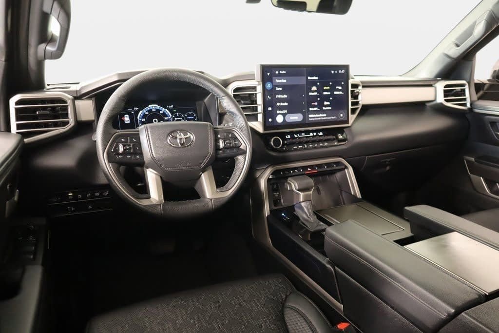 Used 2025 Toyota Sequoia SR5 w/ SR5 Premium Package image 7