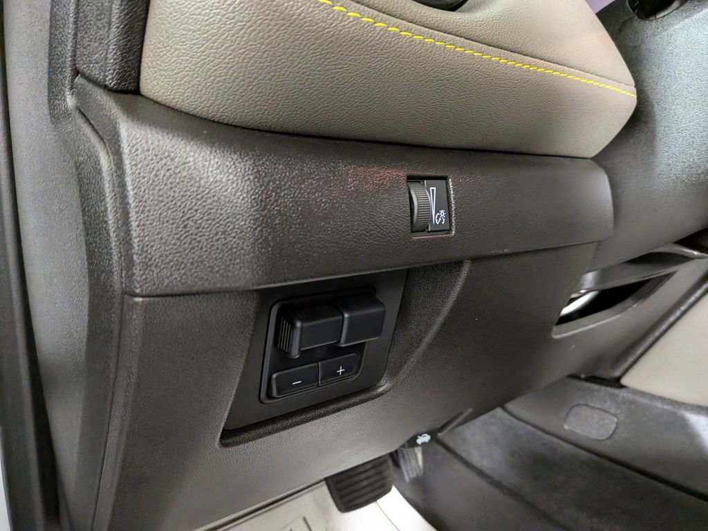 Certified 2024 Chevrolet Colorado ZR2 w/ ZR2 Convenience Package III image 20