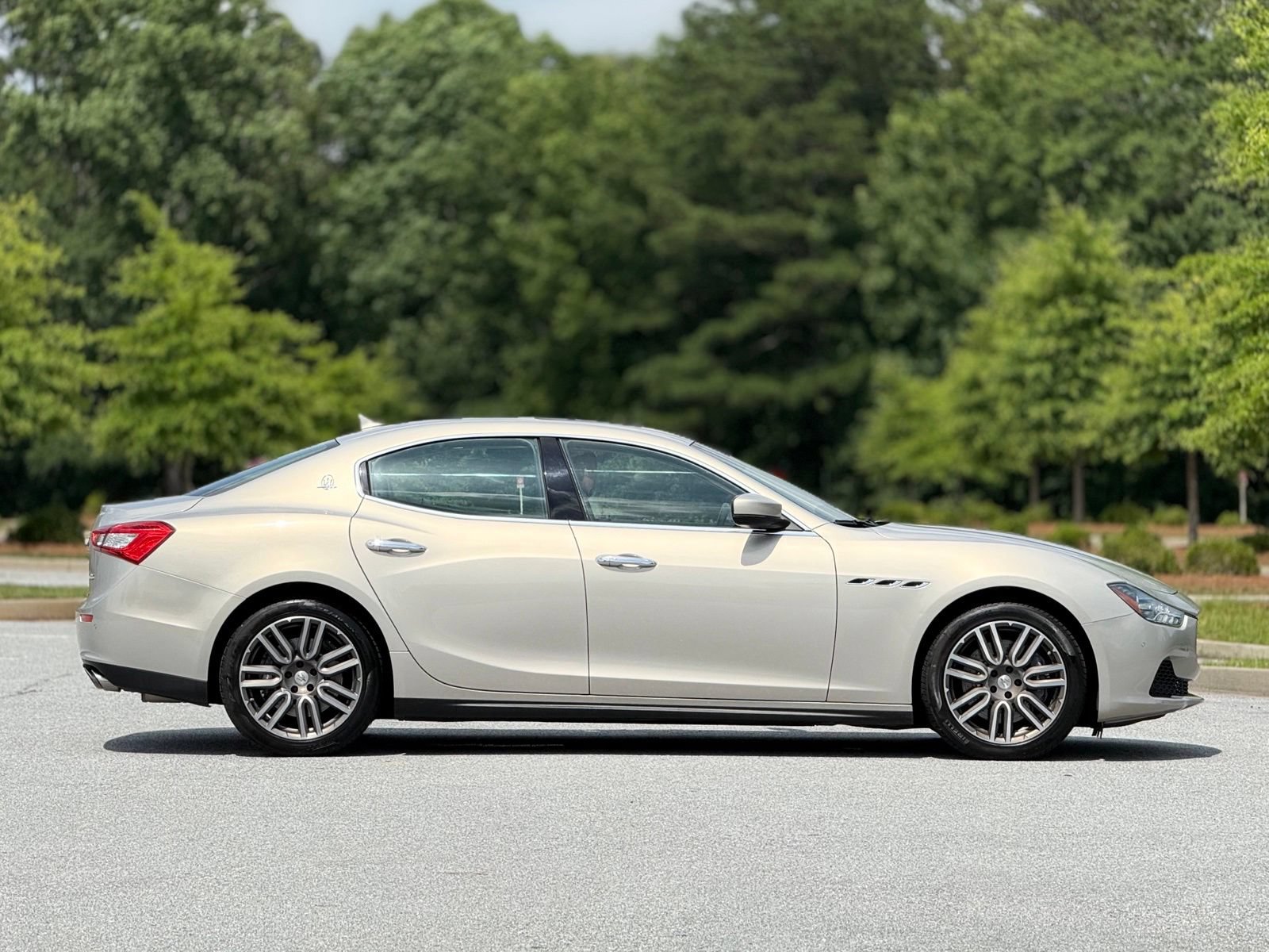 Used 2017 Maserati Ghibli S RWD image 12