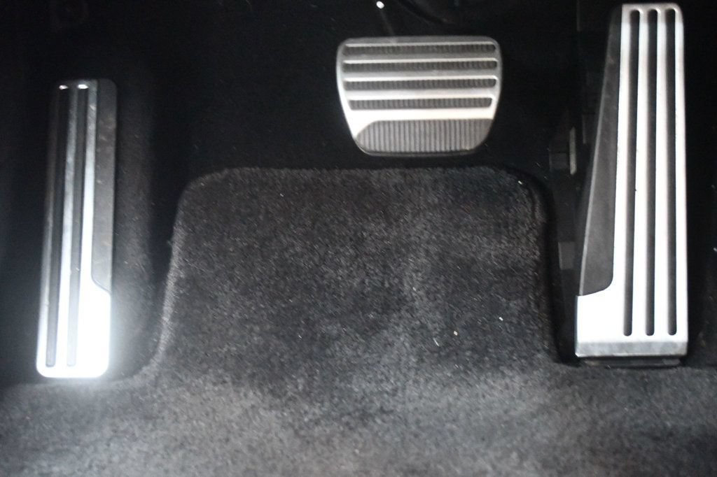 Used 2025 Nissan Z Performance w/ Floor Mat Package RWD image 63