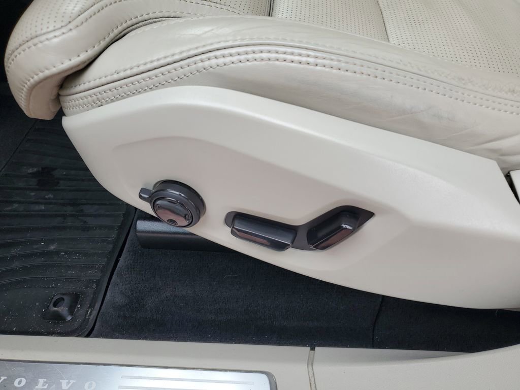 Used 2022 Volvo XC90 T6 Inscription w/ Advanced Package image 11