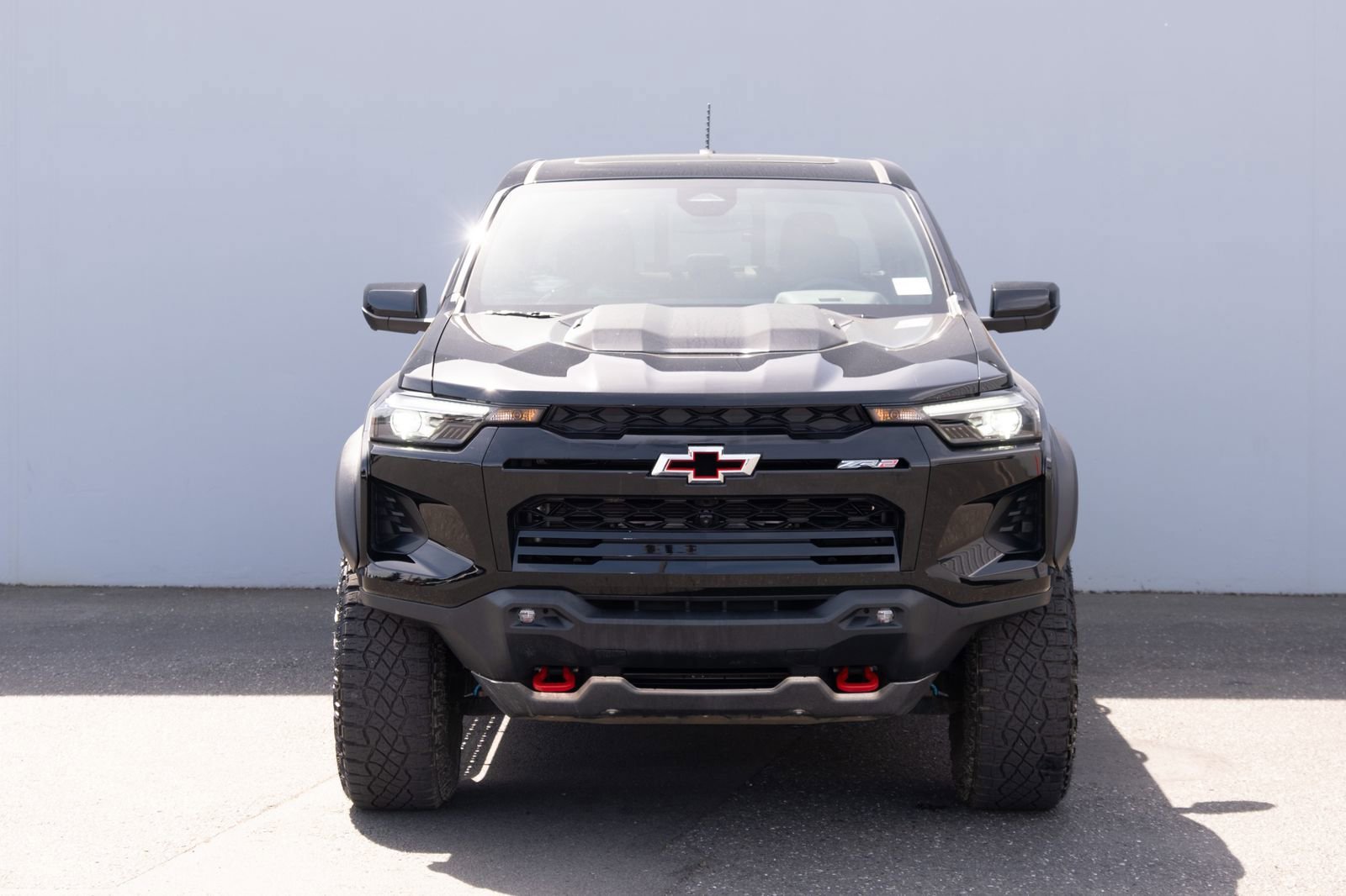 Used 2026 Chevrolet Colorado ZR2 w/ Technology Package AWD/4WD image 19