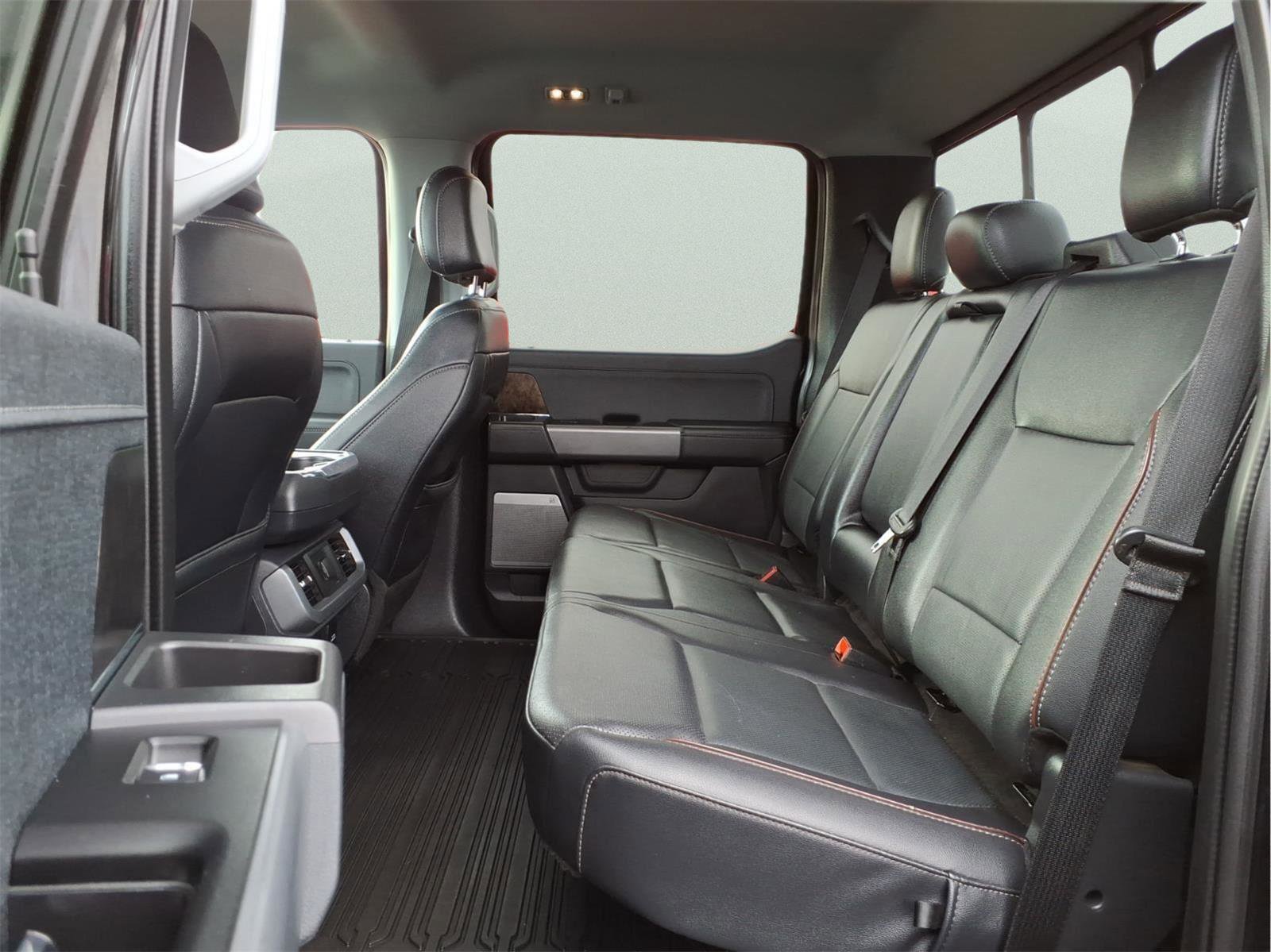 Used 2022 Ford F150 Lariat image 11