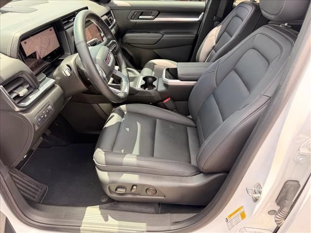 Used 2026 GMC Terrain Elevation w/ Elevation Premium Package AWD/4WD image 9