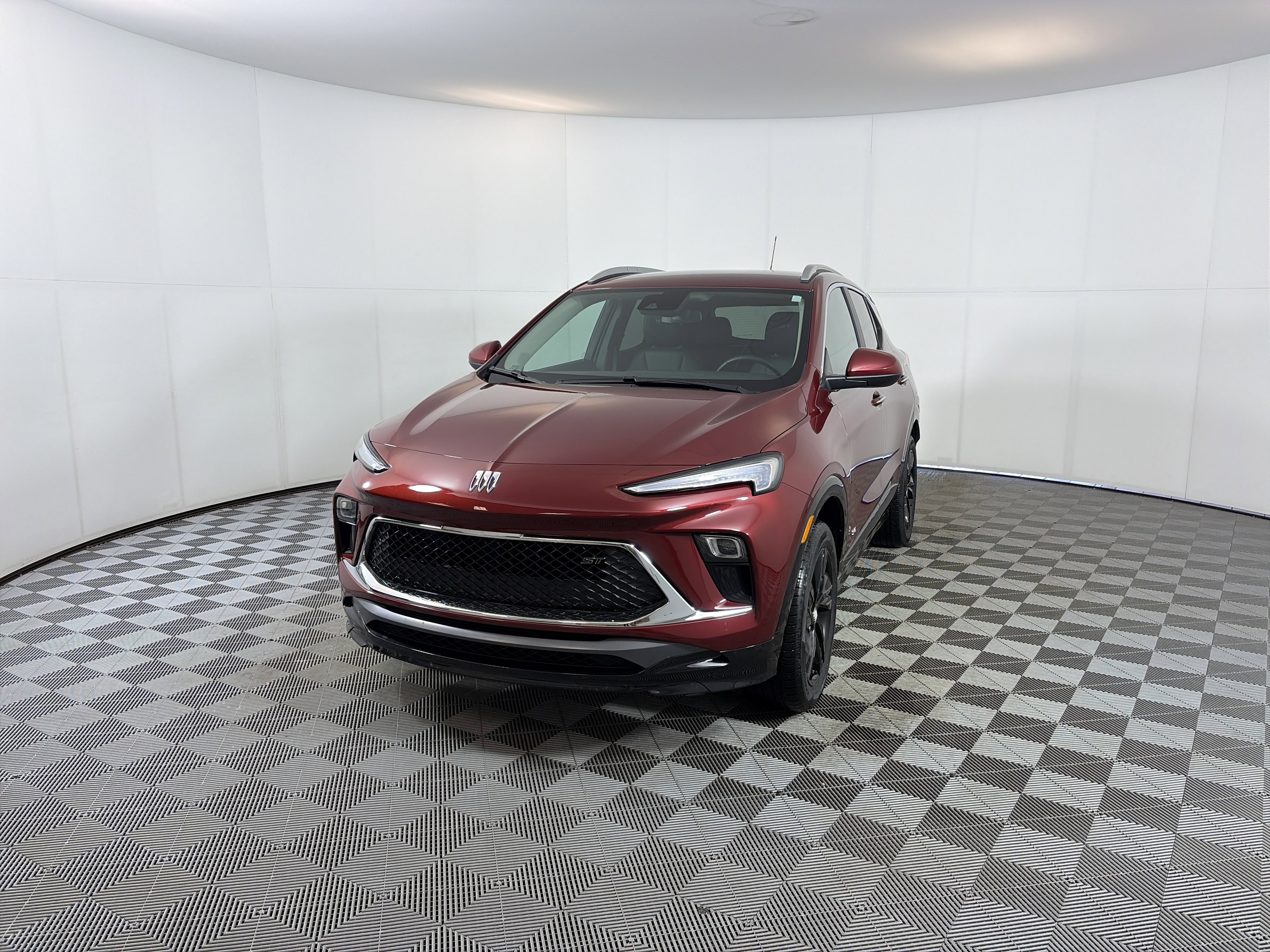 Certified 2025 Buick Encore GX Sport Touring w/ Comfort Package image 2