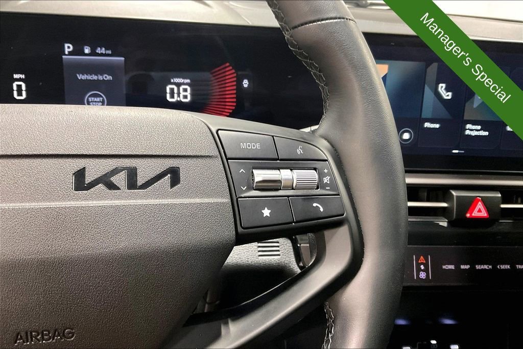 Used 2026 Kia Sportage EX FWD image 25