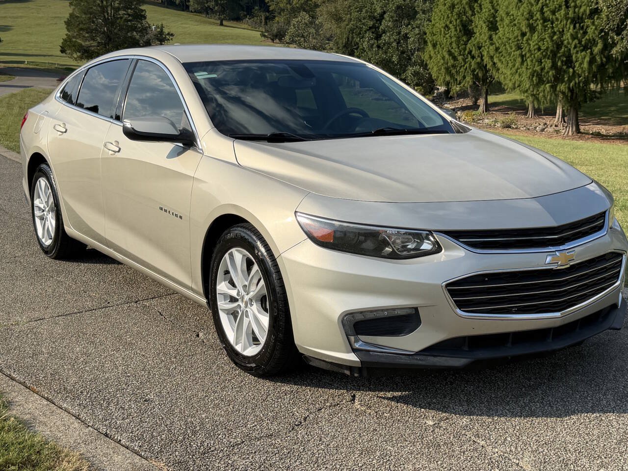 Used 2016 Chevrolet Malibu LT w/ Leather Package FWD image 21