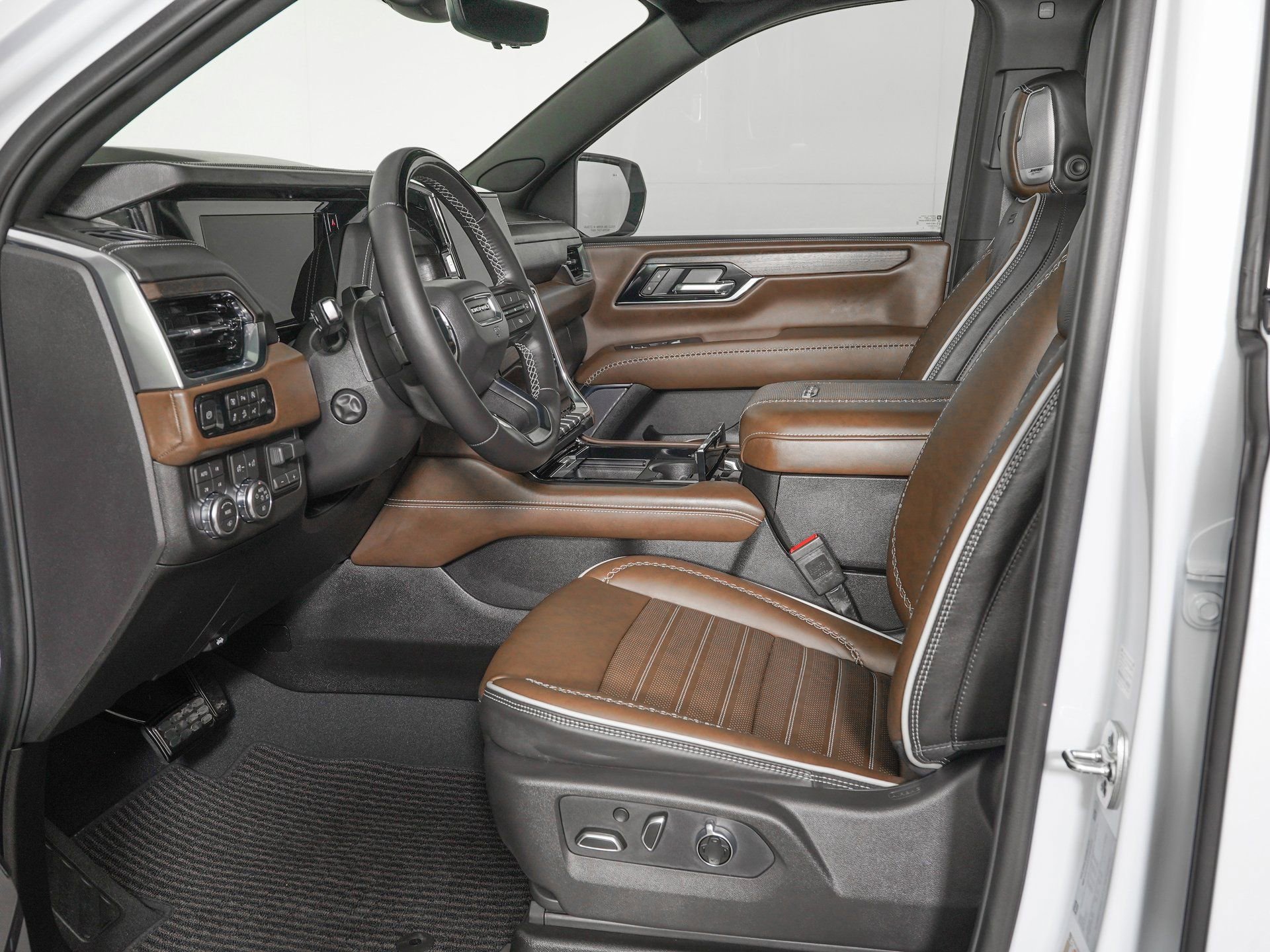 Used 2026 GMC Yukon XL Denali Ultimate image 17